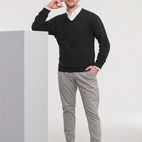Men's V-Neck Knitted Pullover Thumbnail
